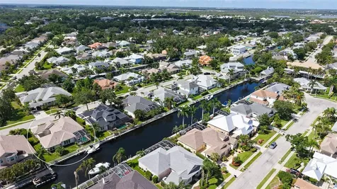 4735 Starboard Drive Bradenton FL 34208