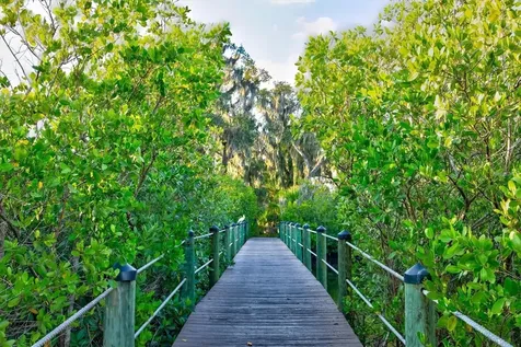 4735 Starboard Drive Bradenton FL 34208