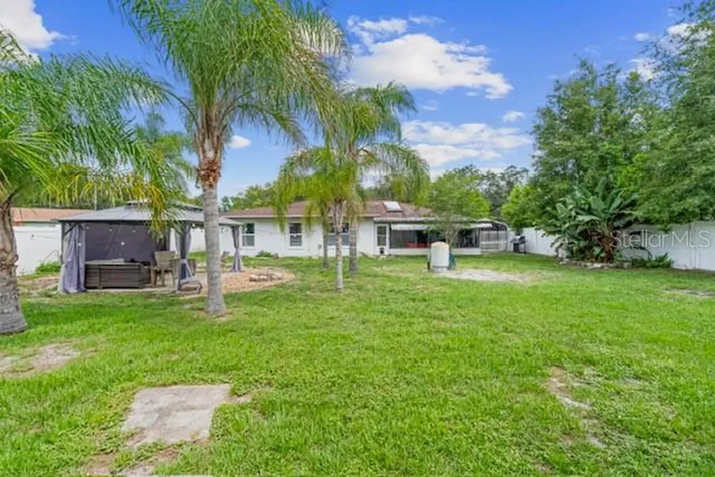1702 Palmetto Avenue Deland FL 32724