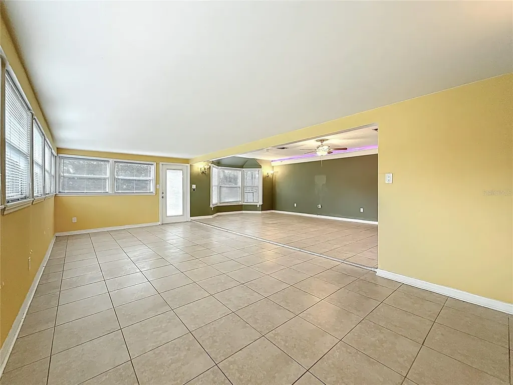 307 Fern Cliff Avenue Temple Terrace FL 33617