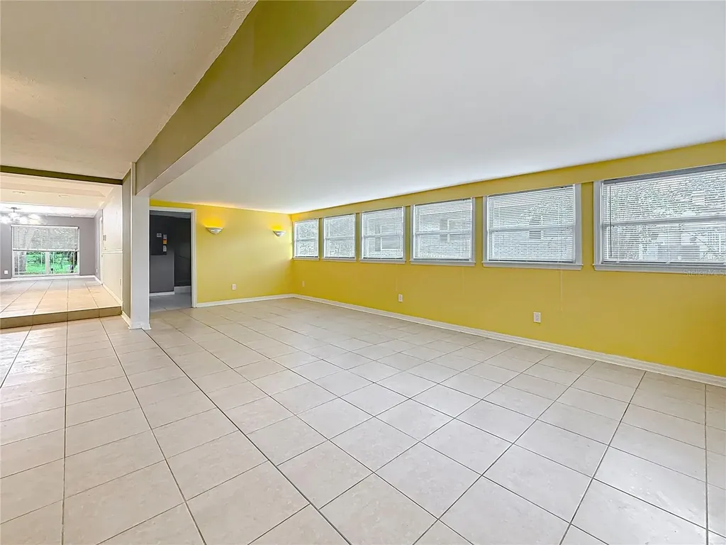 307 Fern Cliff Avenue Temple Terrace FL 33617