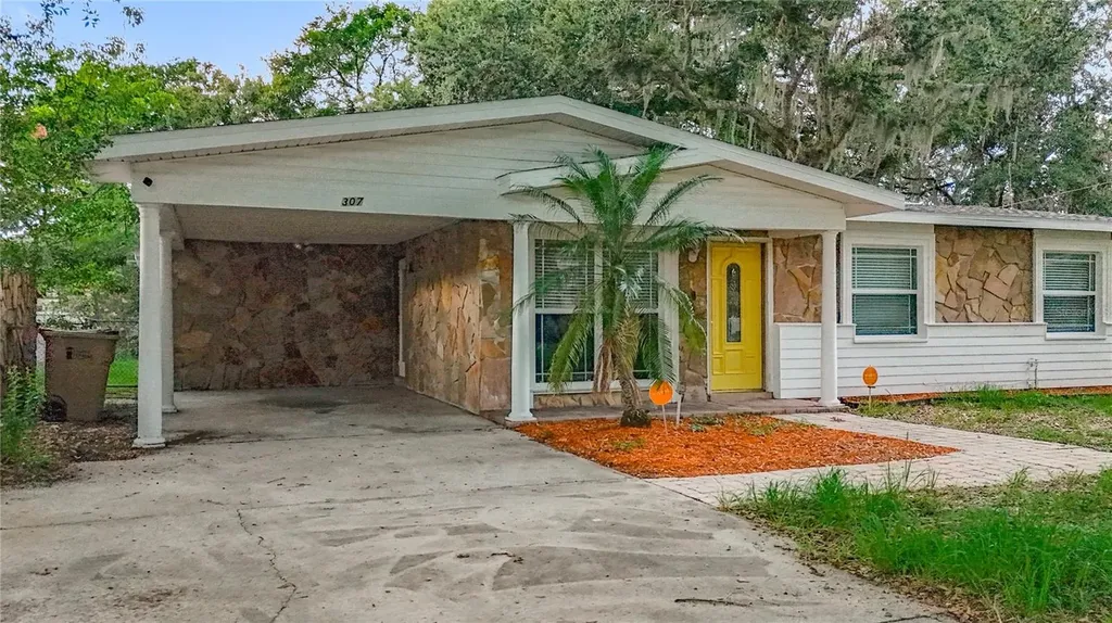 307 Fern Cliff Avenue Temple Terrace FL 33617