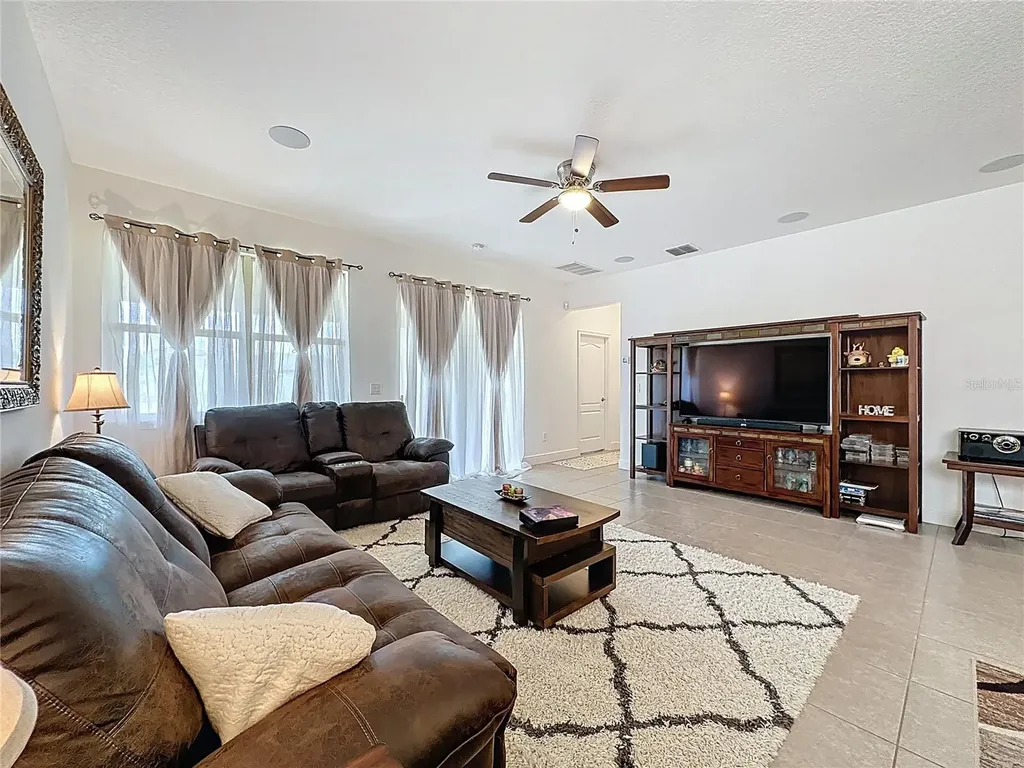 3193 Crispin Circle Harmony FL 34773
