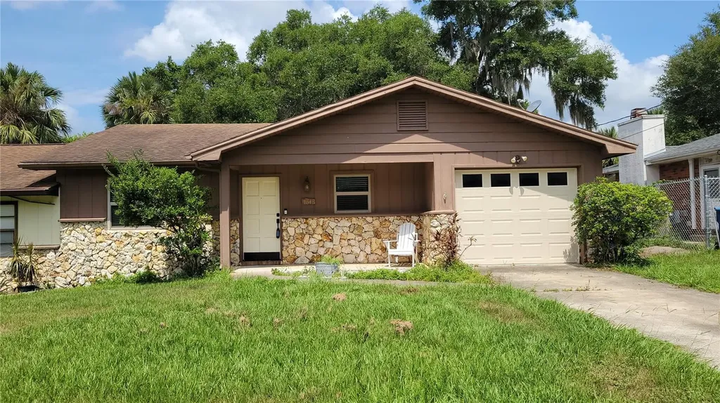 1513 S Elsasser Street Deland FL 32720