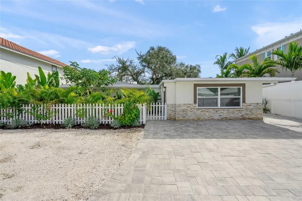 1240 Solitude Lane Sarasota FL 34242