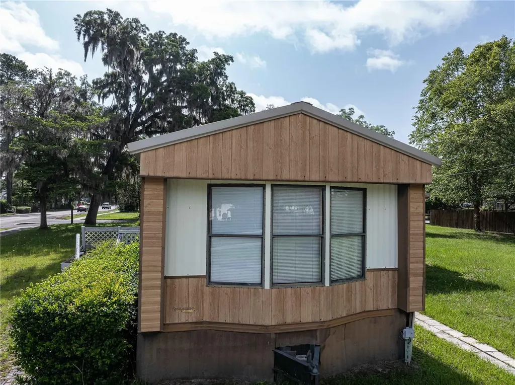 438 SW Dortch Street Fort White FL 32038