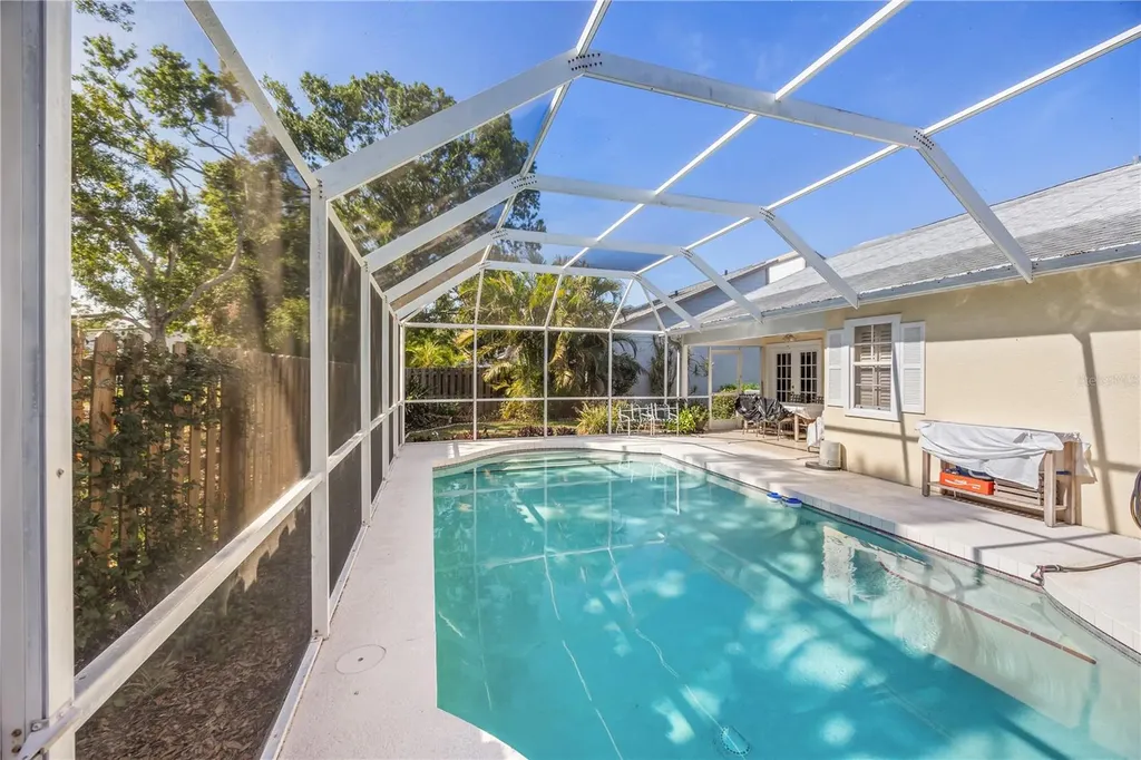 7716 Geneva Lane Sarasota FL 34243