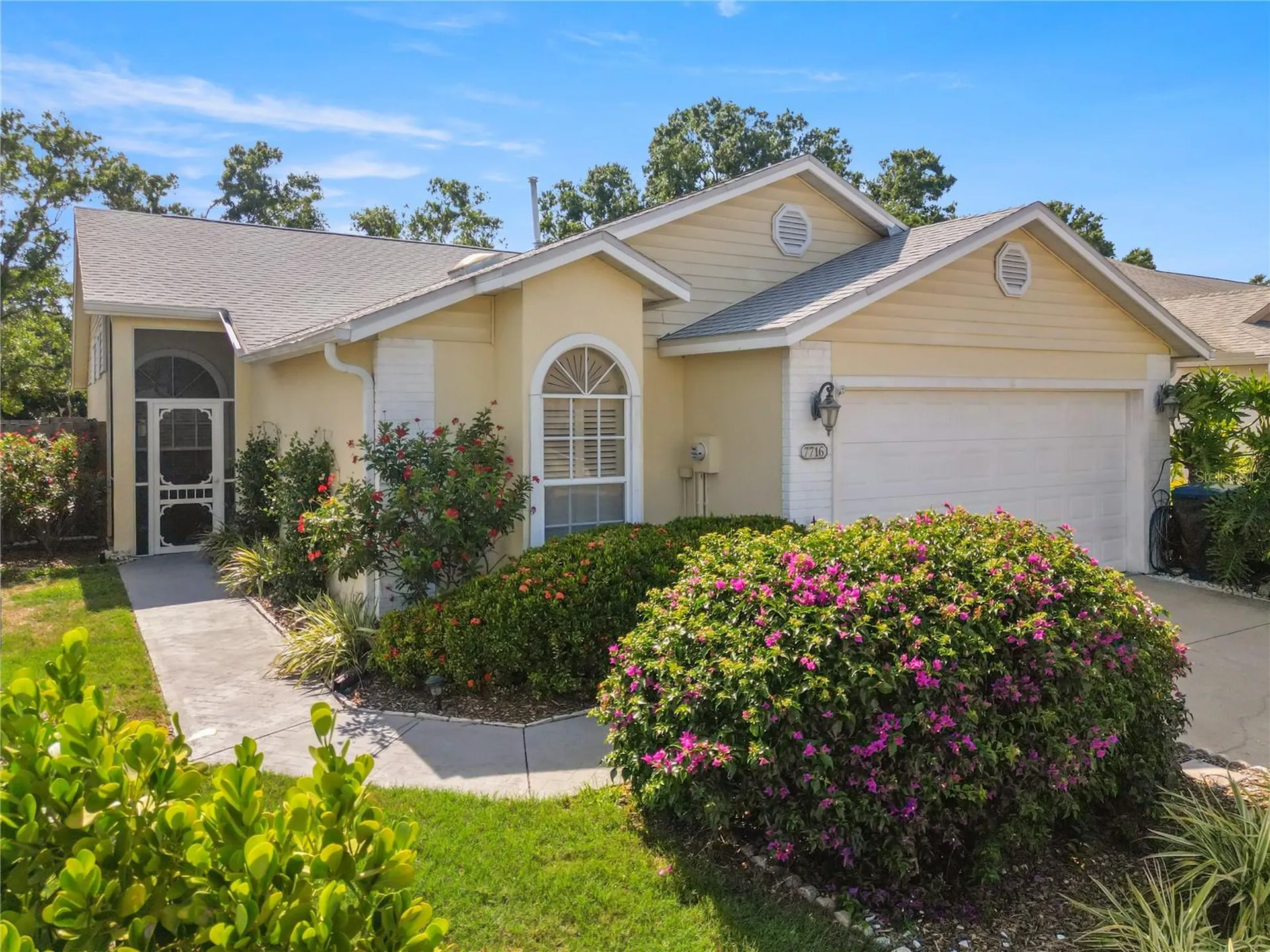 7716 Geneva Lane Sarasota FL 34243