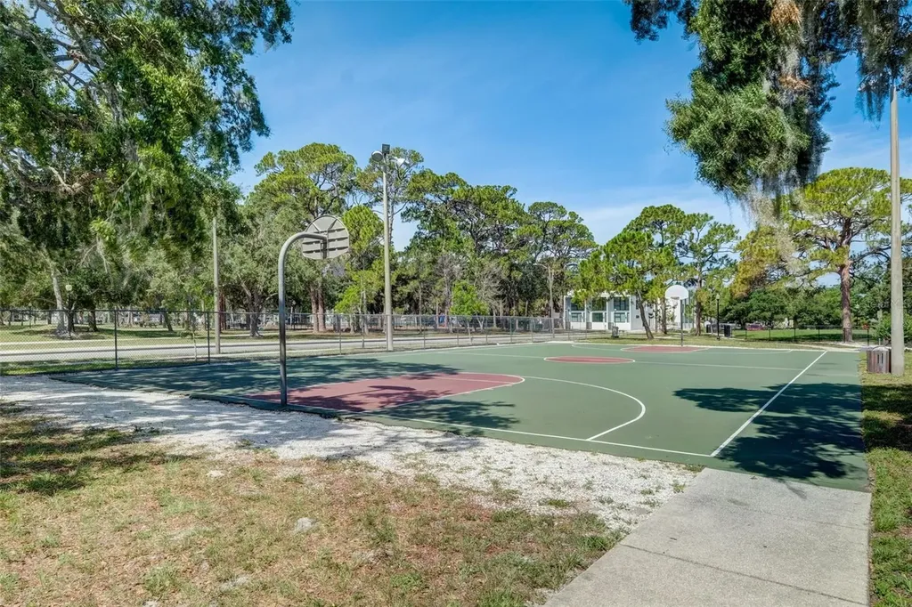 2050-2026 10th Sarasota FL 34237