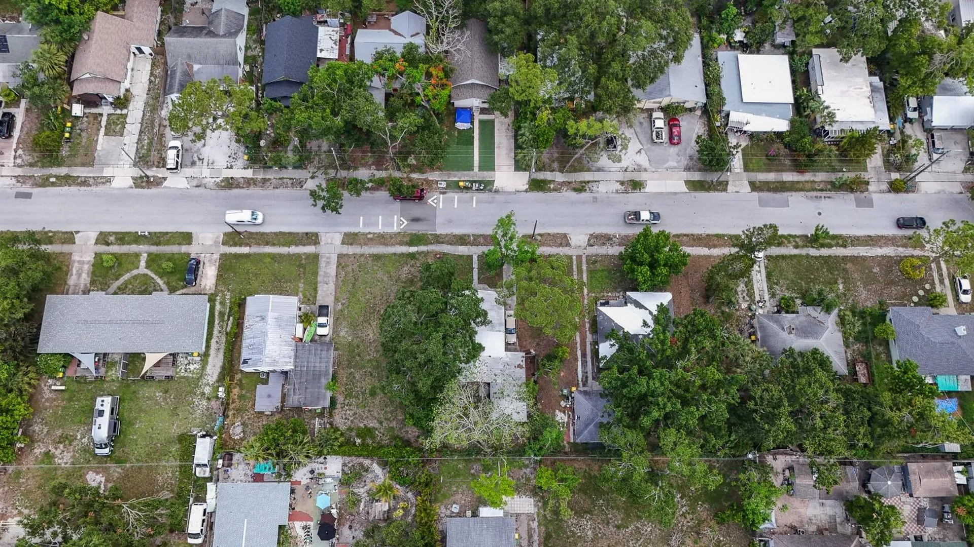 2050-2026 10th Sarasota FL 34237