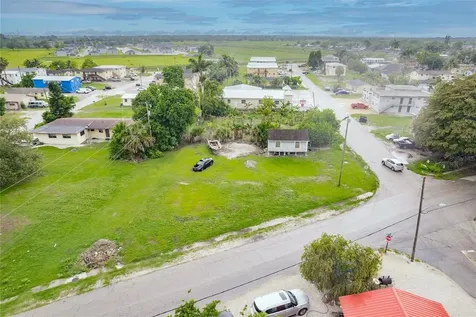 601 SW 6th Street Belle Glade FL 33430