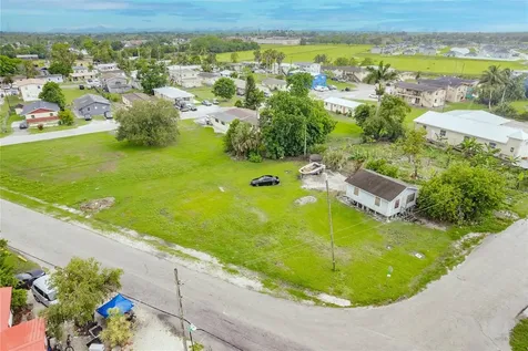 601 SW 6th Street Belle Glade FL 33430