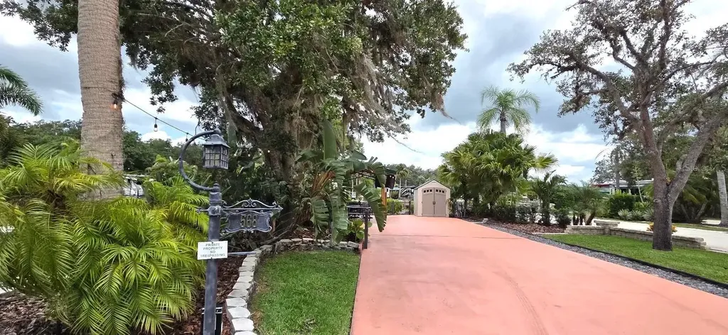568 Waterway Drive River Ranch FL 33867