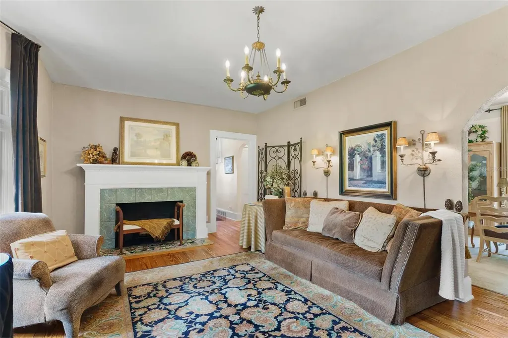9233 Silver Lake Drive Leesburg FL 34788