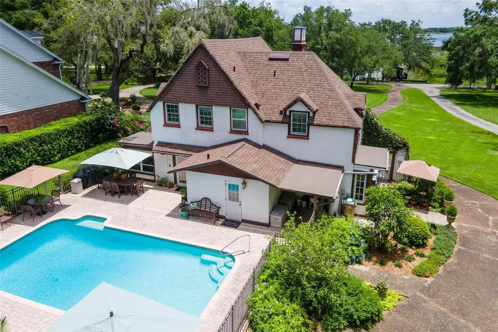 9233 Silver Lake Drive Leesburg FL 34788