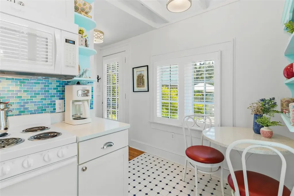 9233 Silver Lake Drive Leesburg FL 34788