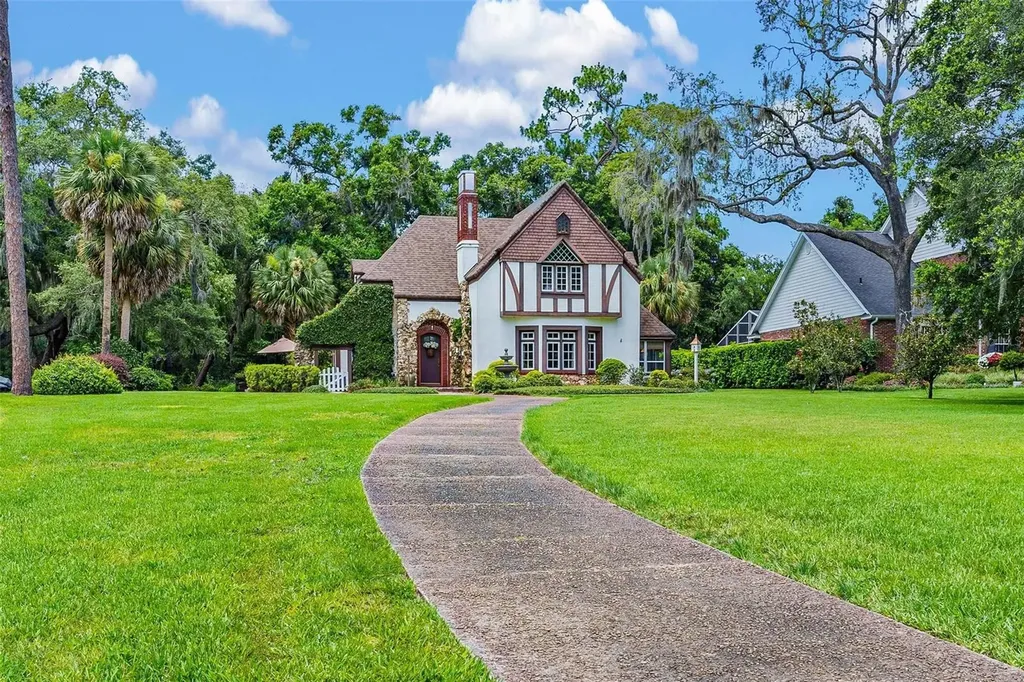9233 Silver Lake Drive Leesburg FL 34788