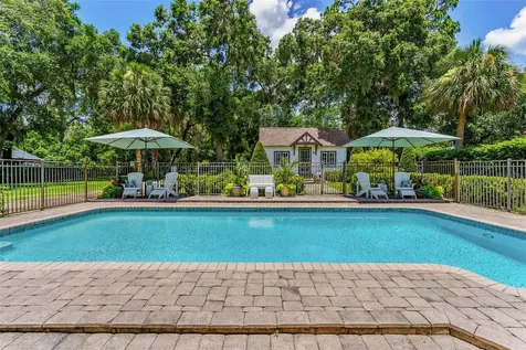 9233 Silver Lake Drive Leesburg FL 34788
