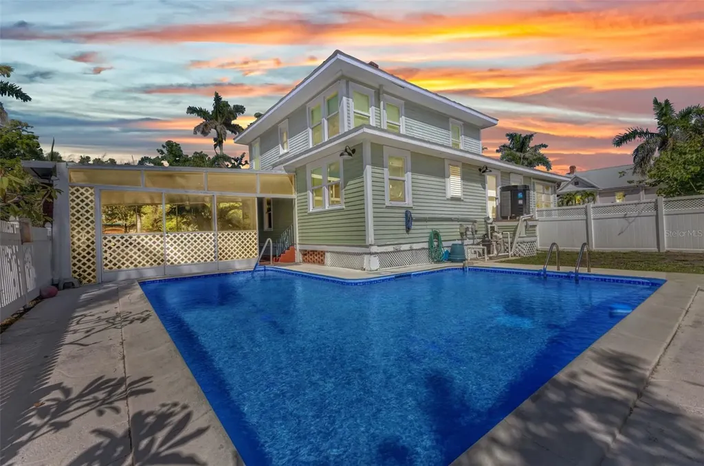 415 W Marion Avenue Punta Gorda FL 33950