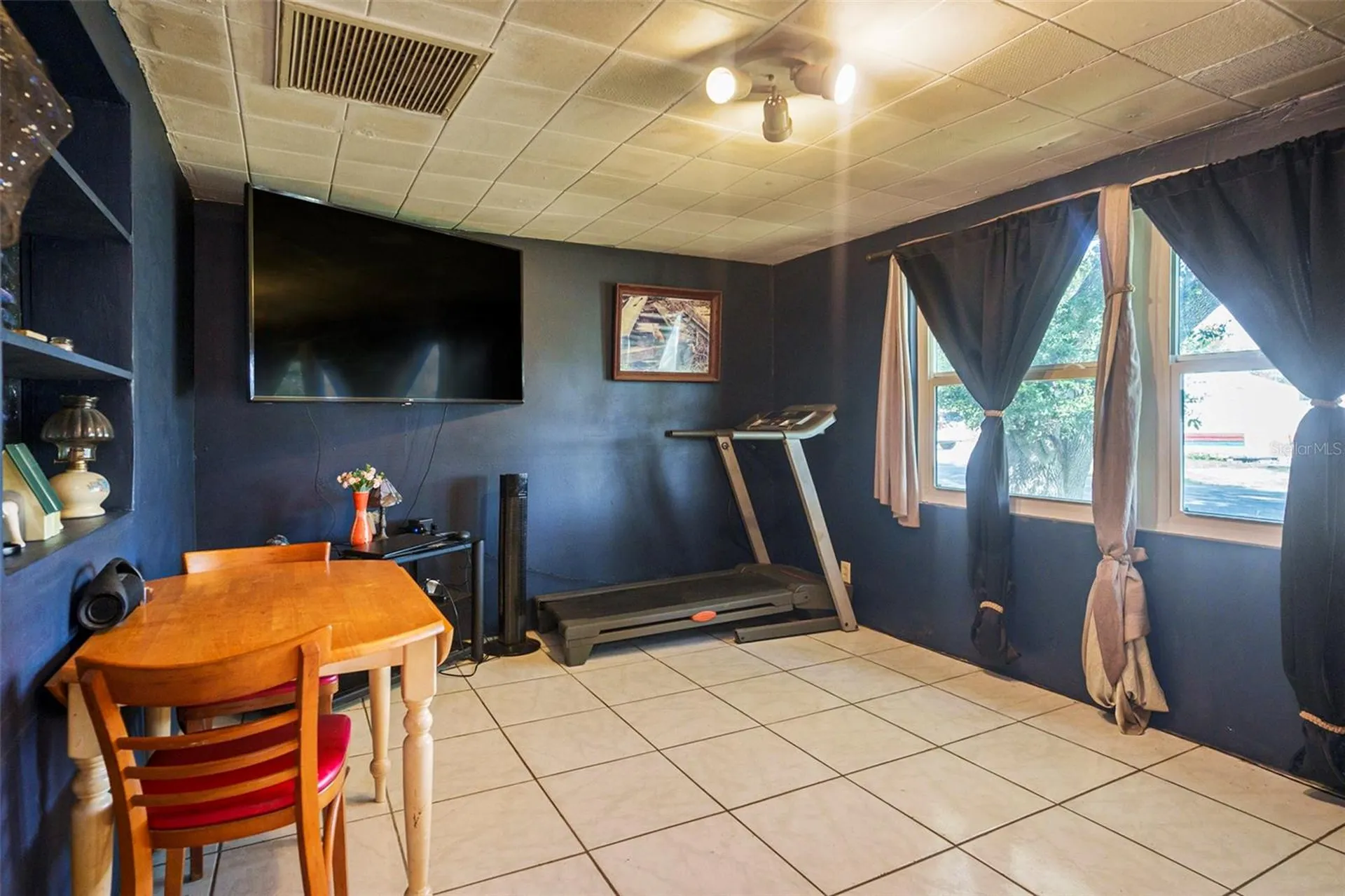 5651 6th Street Zephyrhills FL 33542