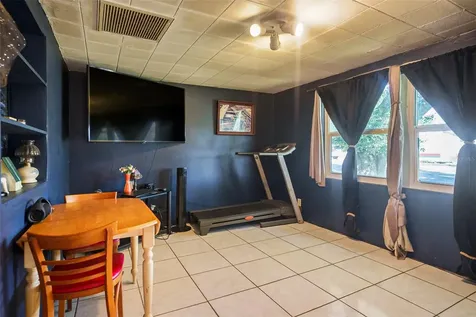 5651 6th Street Zephyrhills FL 33542