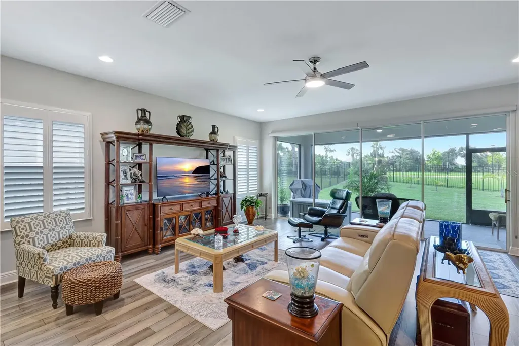 6219 Golden Nettle Drive Apollo Beach FL 33572