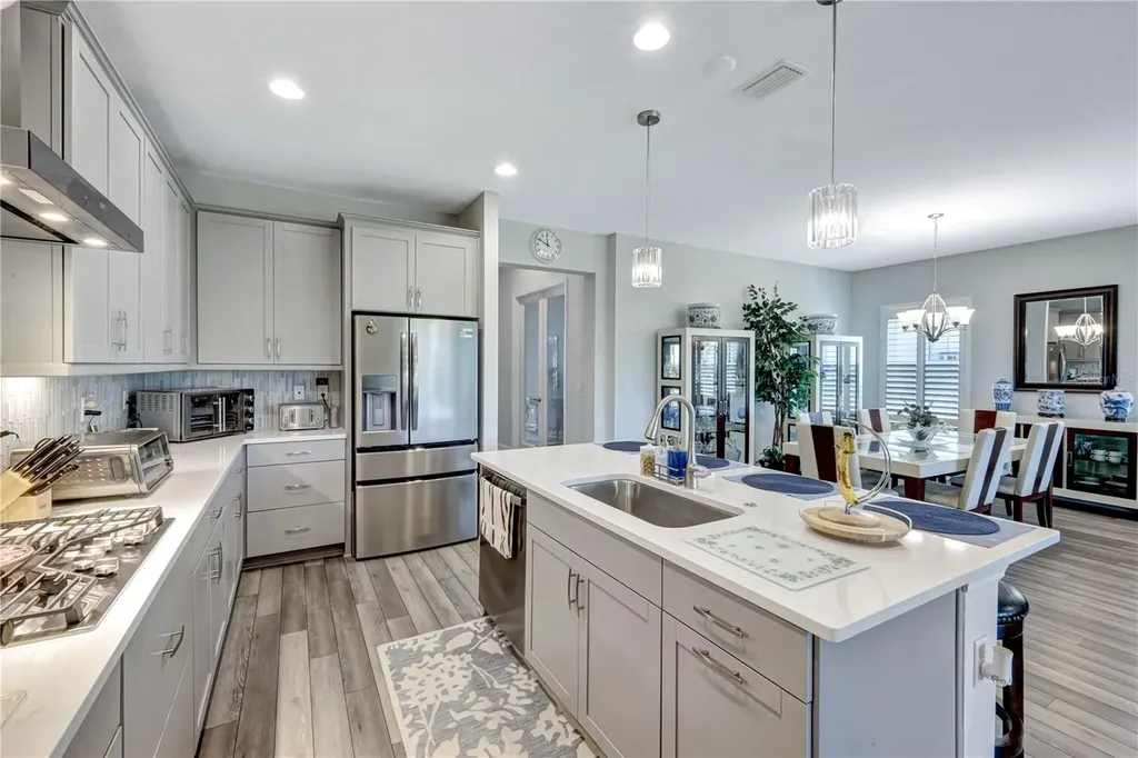 6219 Golden Nettle Drive Apollo Beach FL 33572