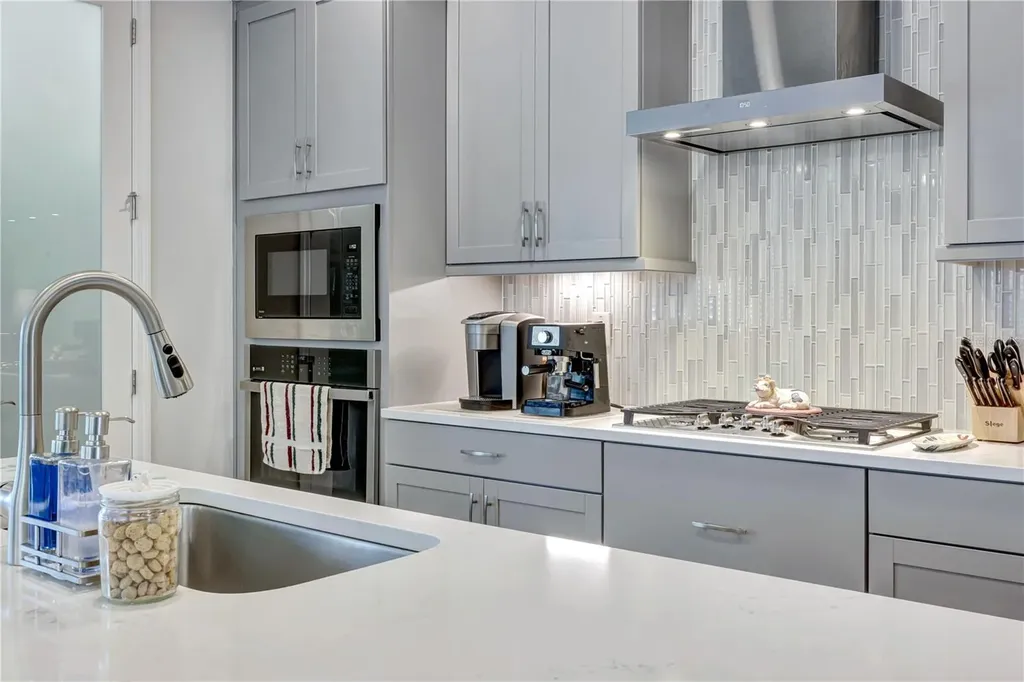 6219 Golden Nettle Drive Apollo Beach FL 33572