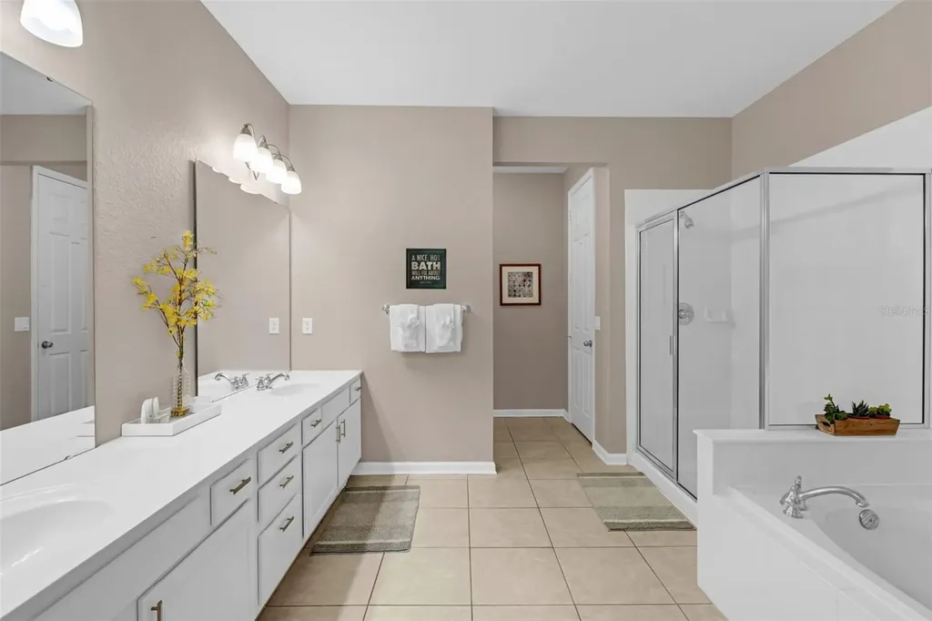 4804 Cayview Avenue Orlando FL 32819