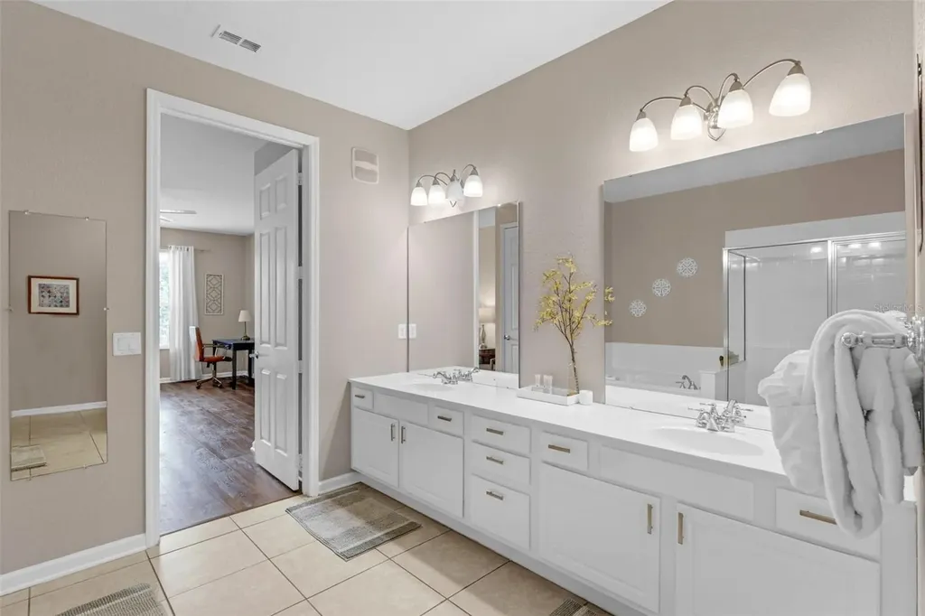 4804 Cayview Avenue Orlando FL 32819
