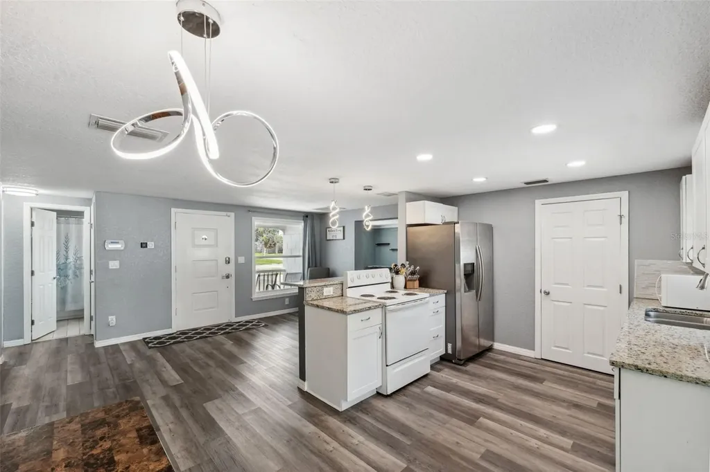 8897 54th Street N Pinellas Park FL 33782