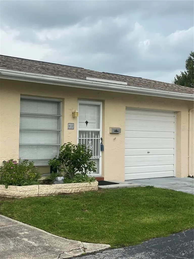 832 Cambridge Court Dunedin FL 34698