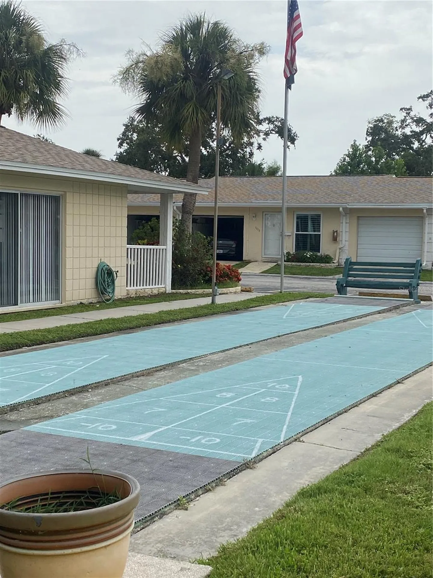 832 Cambridge Court Dunedin FL 34698