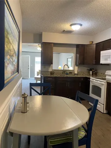 832 Cambridge Court Dunedin FL 34698