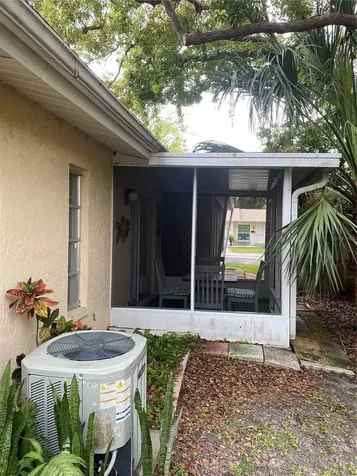 832 Cambridge Court Dunedin FL 34698