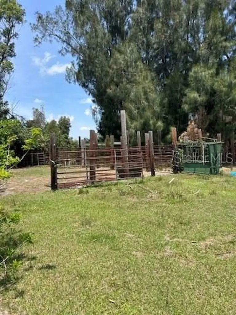 21081 Granville Road North Fort Myers FL 33917