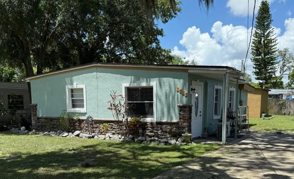 1014 Geraldine Street Haines City FL 33844