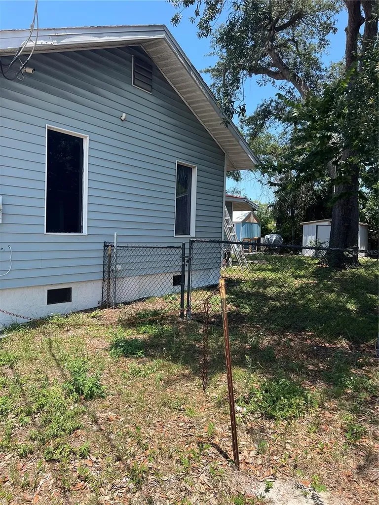 825 N Ridgewood Avenue Daytona Beach FL 32114