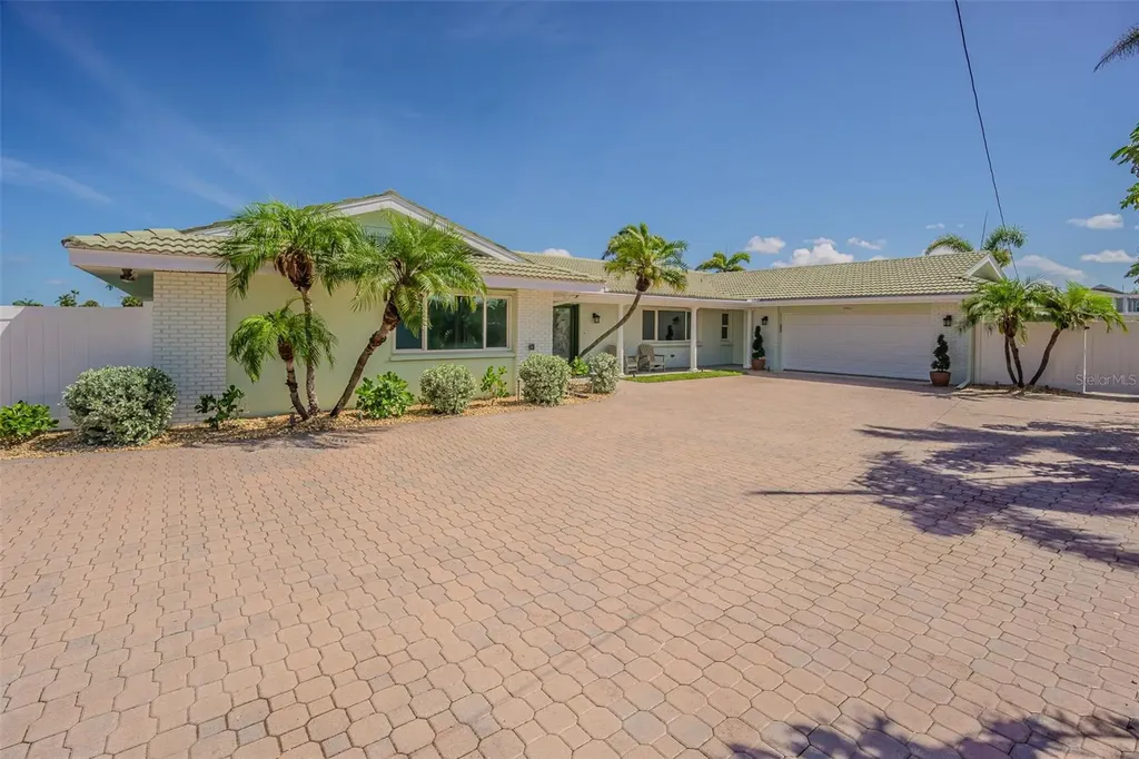 5950 Bikini Way N St Pete Beach FL 33706
