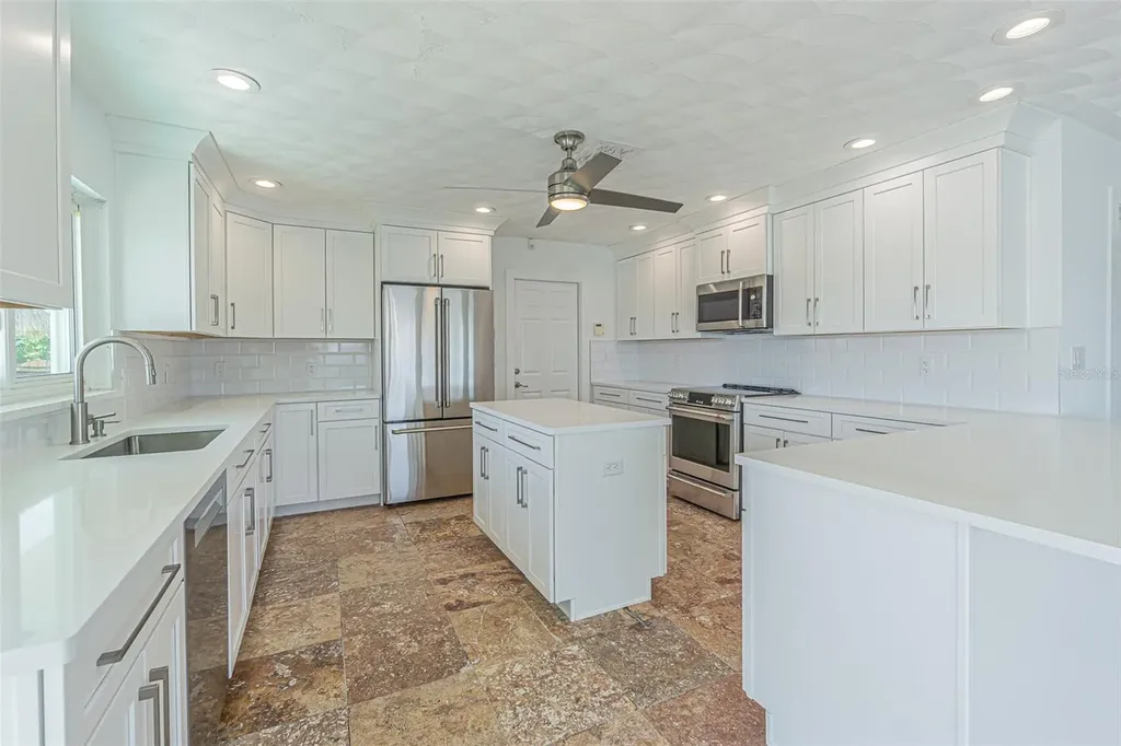 5950 Bikini Way N St Pete Beach FL 33706