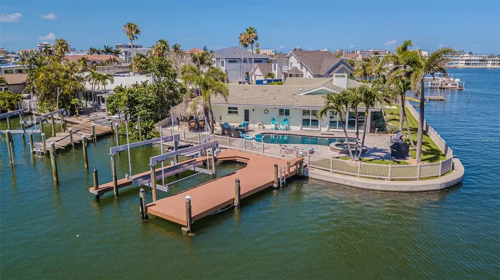 5950 Bikini Way N St Pete Beach FL 33706