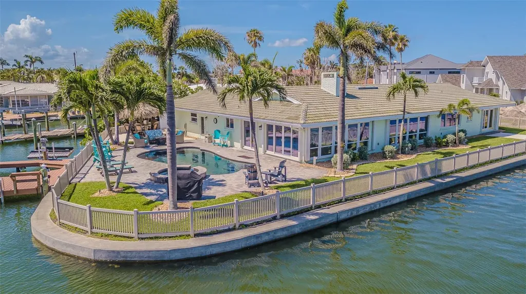 5950 Bikini Way N St Pete Beach FL 33706