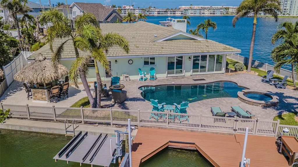 5950 Bikini Way N St Pete Beach FL 33706
