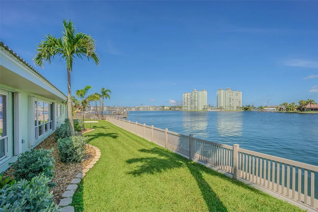 5950 Bikini Way N St Pete Beach FL 33706