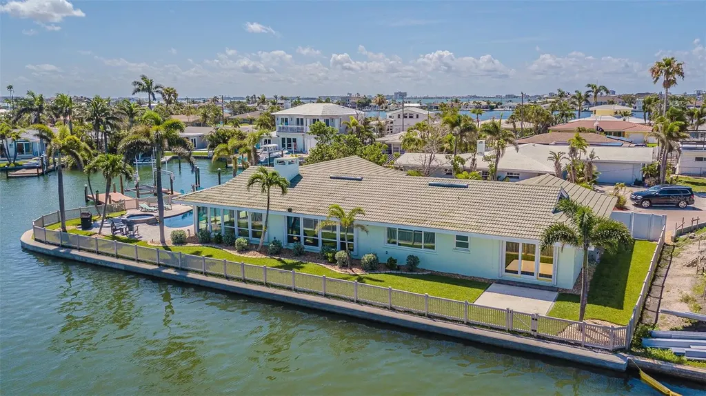 5950 Bikini Way N St Pete Beach FL 33706
