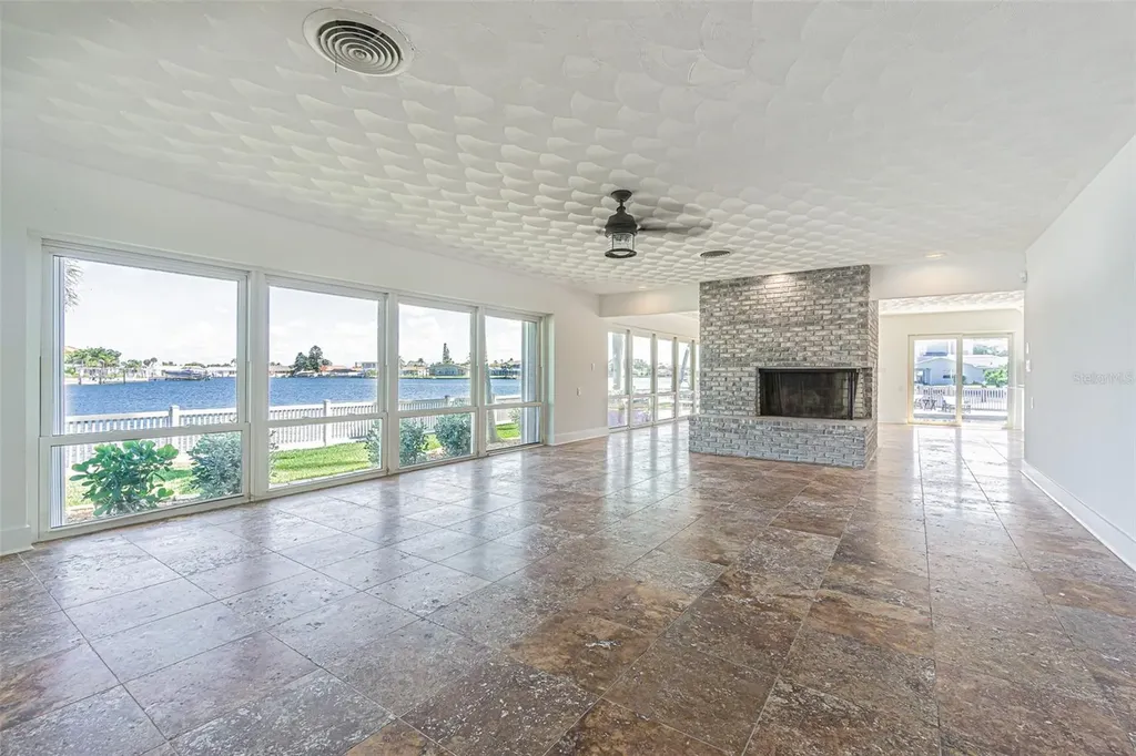 5950 Bikini Way N St Pete Beach FL 33706