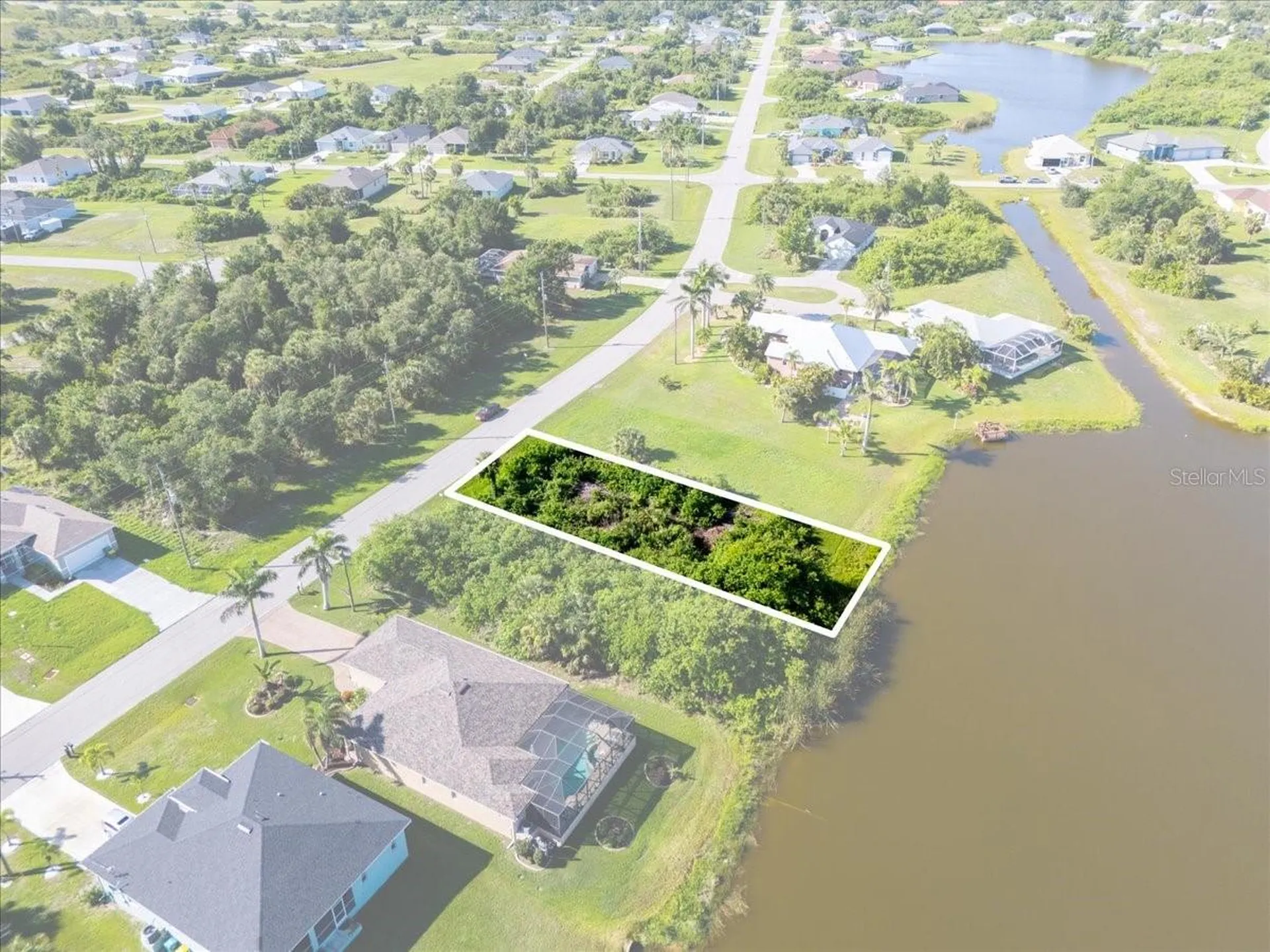 214 Antilla Drive Rotonda West FL 33947