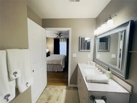 8815 Manor Loop Lakewood Ranch FL 34202