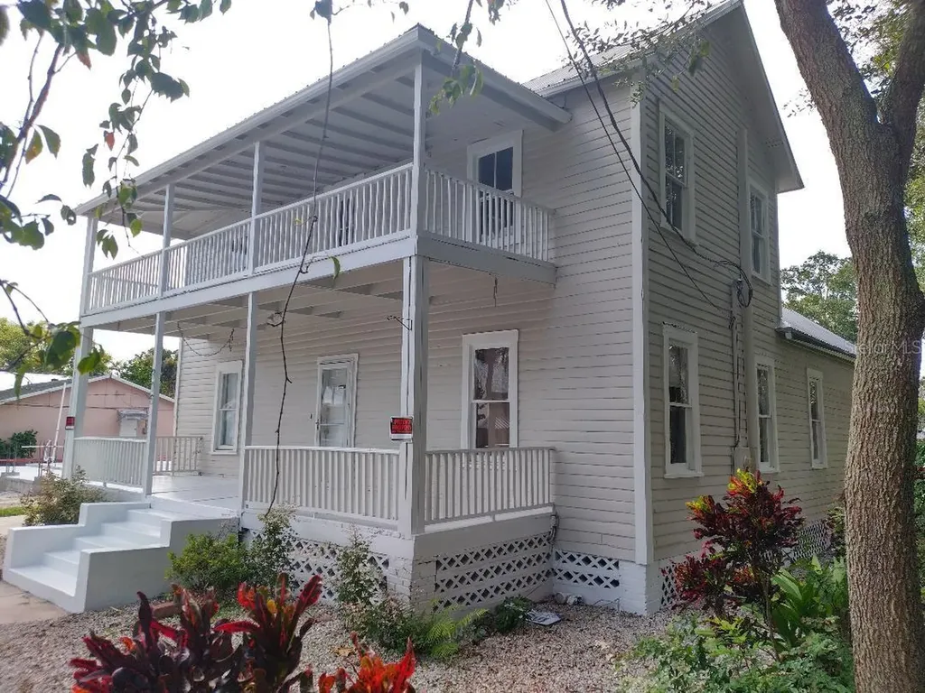 306 Murray Street New Smyrna Beach FL 32168