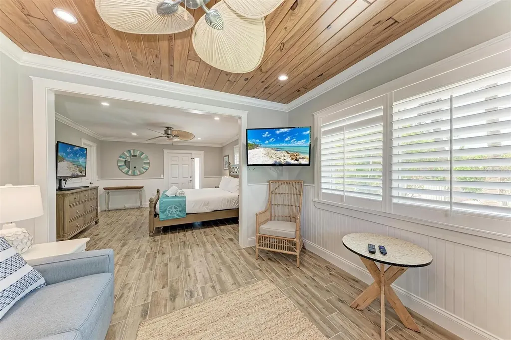 733 Holly Road Anna Maria FL 34216